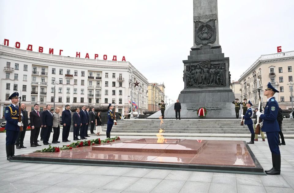 Рустам Минниханов продолжает рабочий визит в Беларусь Рустам Минниханов продолжает рабочий визит в Беларусь
