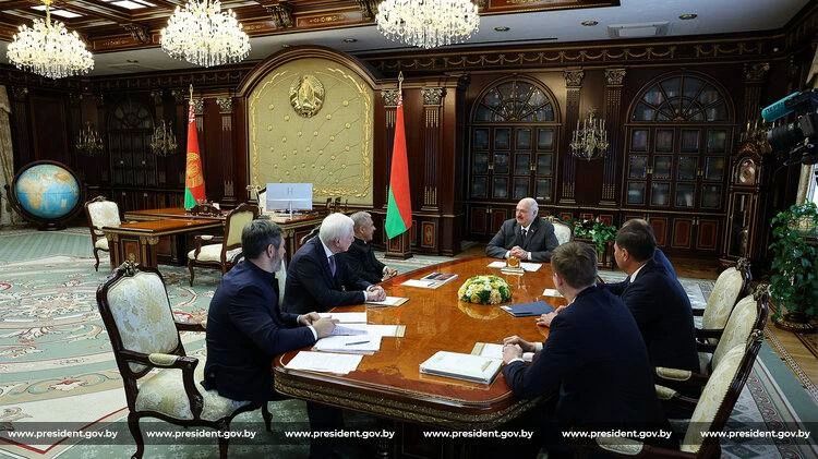 Рустам Минниханов встретился с Александром Лукашенко Рустам Минниханов встретился с Александром Лукашенко