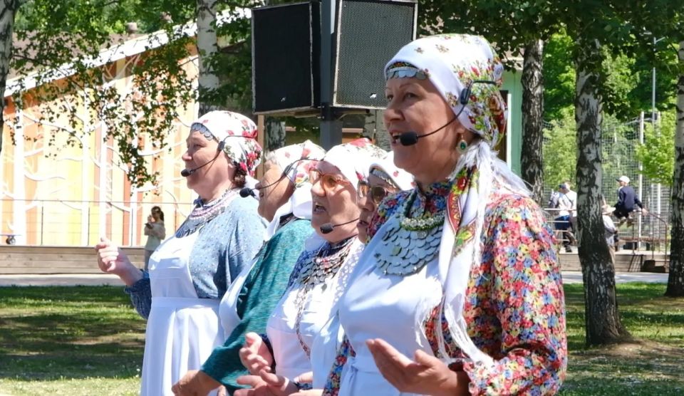 Национальные общества Дома дружбы народов дали концерт в парке «Семья» Национальные общества Дома дружбы народов дали концерт в парке «Семья»