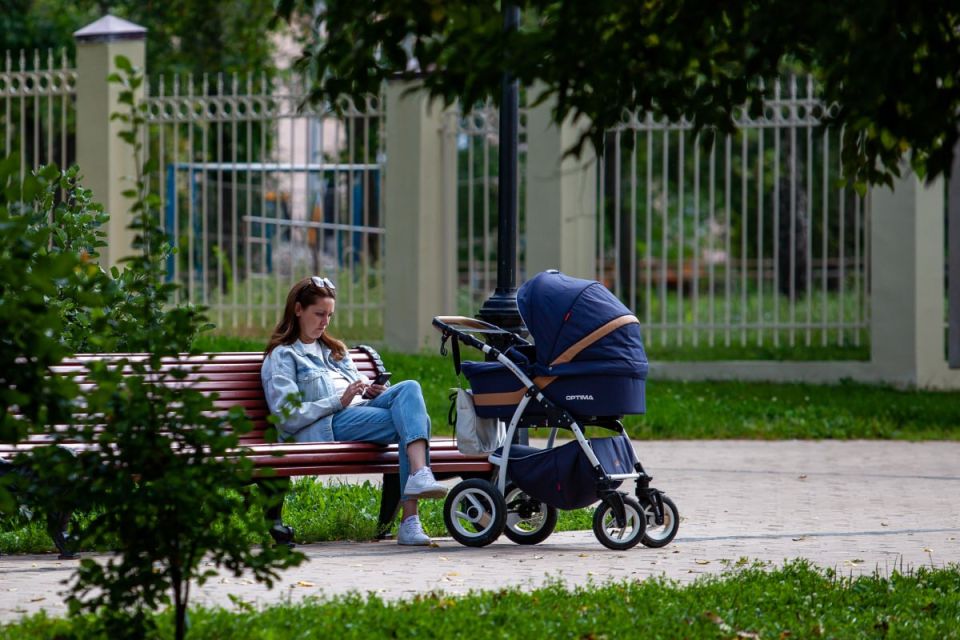 В Татарстане увеличили выплаты молодым матерям, проживающим в селах и пгт не менее трех лет