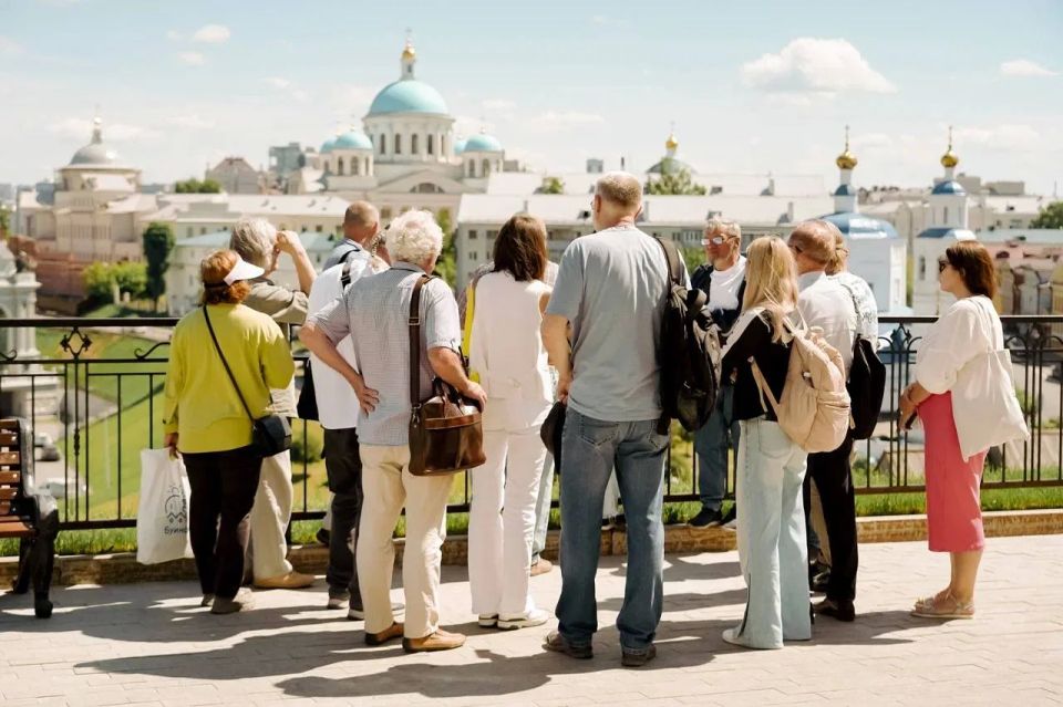 В музее-заповеднике «Казанский Кремль» стартовал художественный пленэр В музее-заповеднике «Казанский Кремль» стартовал художественный пленэр