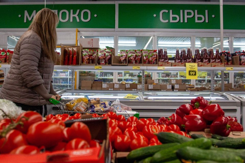 Что подорожало сильнее всего за год в Татарстане? По сравнению с апрелем 2025 это бытовые услуги, ЖКУ, санаторный отдых и топливо, следует из данных Росстата