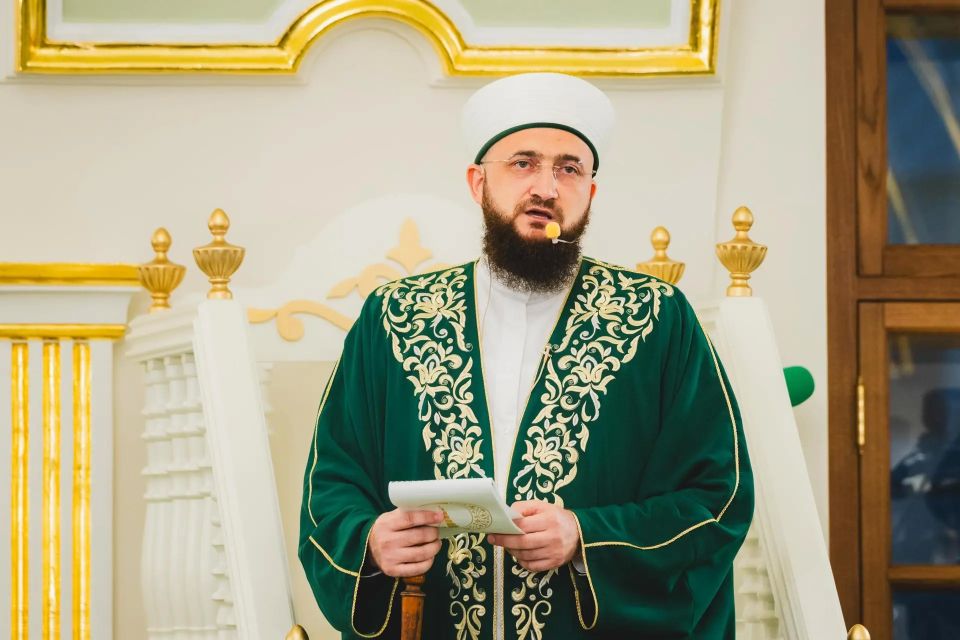 Кадры с праздничного намаза в честь Курбан-байрам в мечети «Аль-Марджани» Кадры с праздничного намаза в честь Курбан-байрам в мечети «Аль-Марджани»