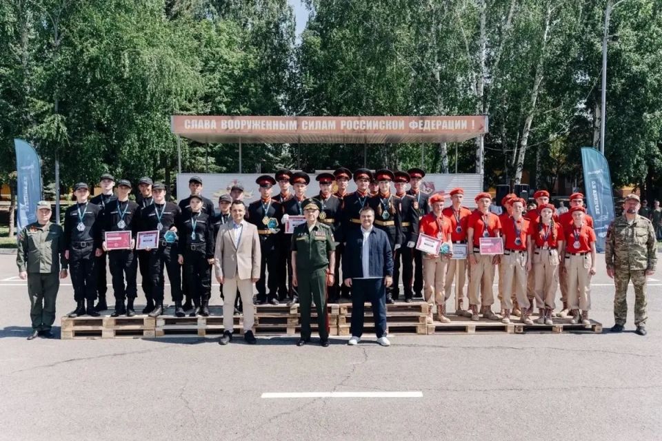 Команды средней и старшей возрастной групп Татарстанского кадетского корпуса, «Волки-НК» и «Отряд КОБР», одержали победу на республиканском этапе военно-патриотической игры «Зарница 2.0»