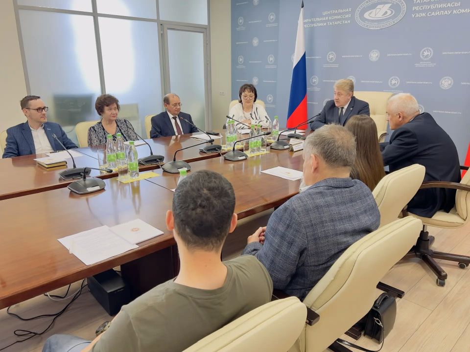 ЦИК Татарстана и представители политических партий сегодня обсуждают подготовку к думской кампании ЦИК Татарстана и представители политических партий сегодня обсуждают подготовку к думской кампании