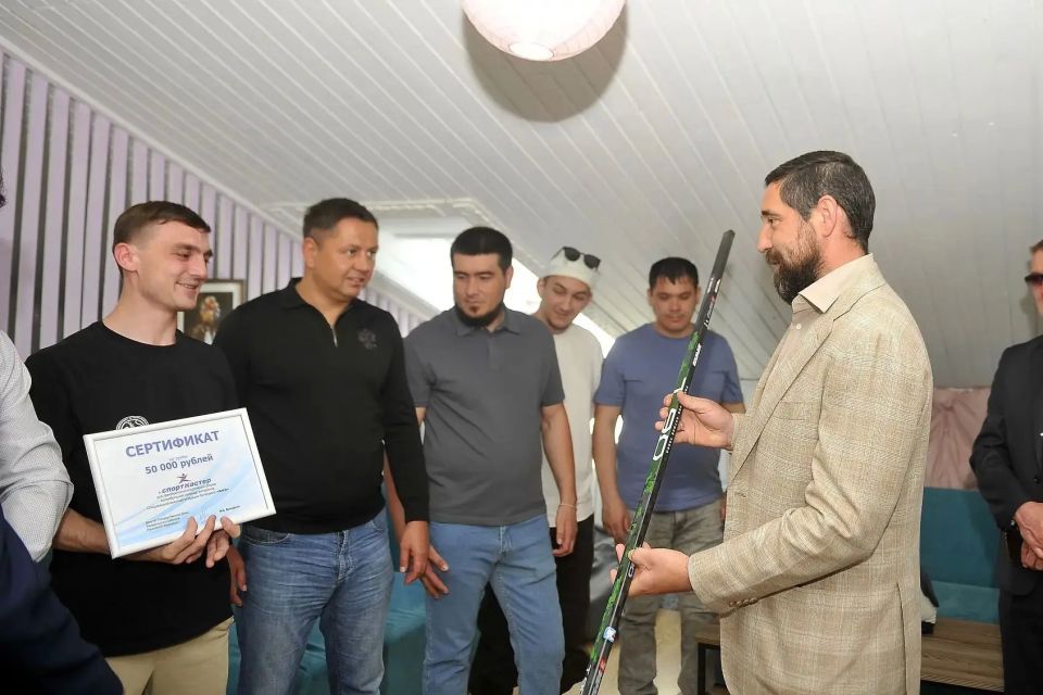 Тактильные объекты, пандусы и иммерсивный антимузей: депутаты Государственного Совета оценили доступность инфраструктуры Старо-Татарской слободы для маломобильных граждан Тактильные объекты, пандусы и иммерсивный антимузей: депутаты Государственного Совета оценили доступность инфраструктуры Старо-Татарской слободы для маломобильных граждан