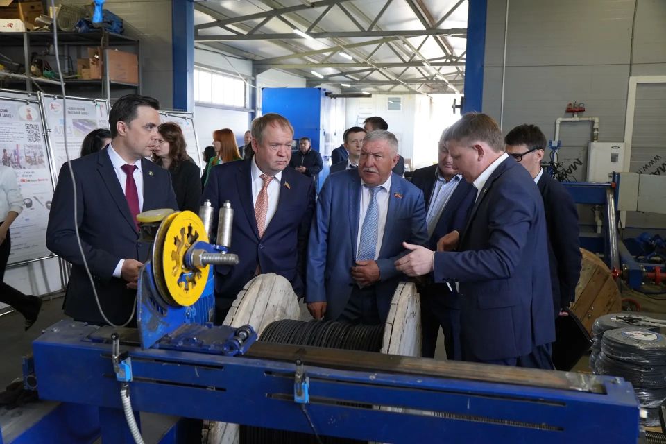 Депутаты профильных комитетов обсудили проблемы реализации концессионных соглашений в сфере ЖКХ Депутаты профильных комитетов обсудили проблемы реализации концессионных соглашений в сфере ЖКХ