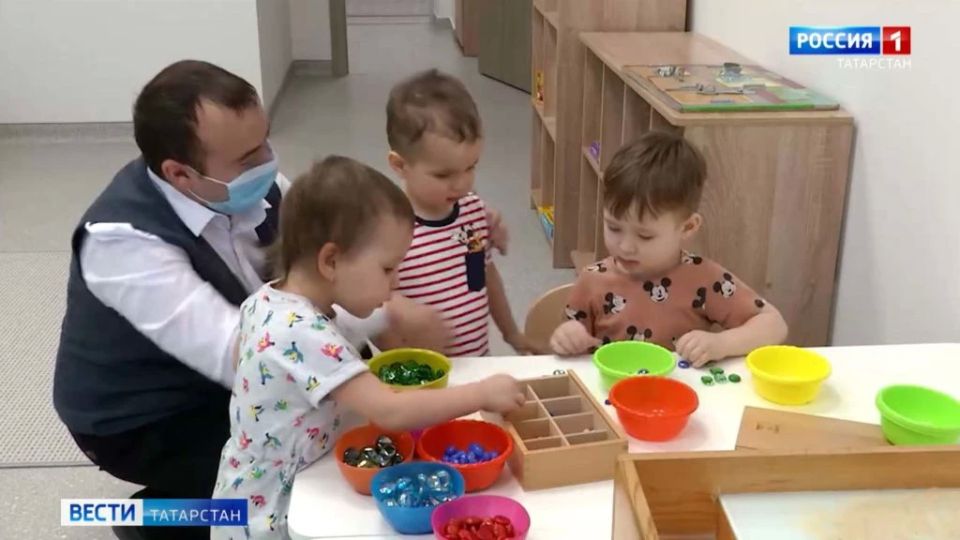 1 июня, в Международный день защиты детей, Росреестр Татарстана организует горячую линию по вопросам оформления сделок с недвижимостью, в которых участвуют несовершеннолетние