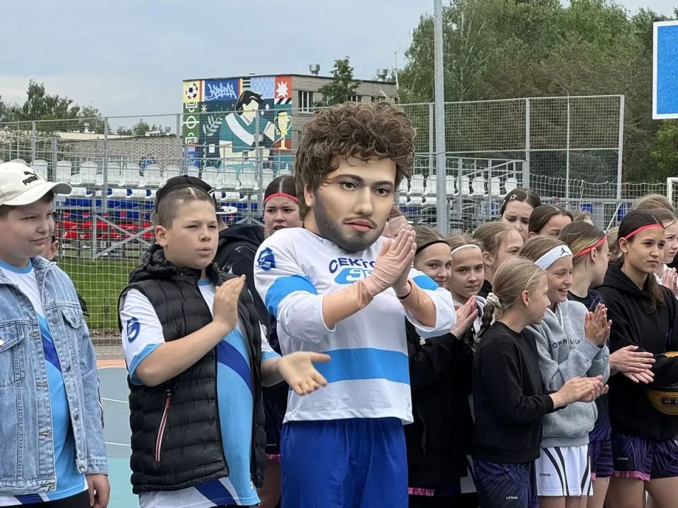 В Нижнекамске проходит турнир «Будущее равных возможностей» ко Дню защиты детей В Нижнекамске проходит турнир «Будущее равных возможностей» ко Дню защиты детей