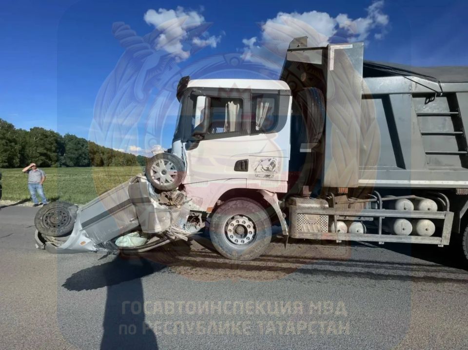 1 июня на 246 км автодороги «Казань-Оренбург» (Альметьевский район) водитель автомобиля Kia, по предварительным данным 1 июня на 246 км автодороги «Казань-Оренбург» (Альметьевский район) водитель автомобиля Kia, по предварительным данным