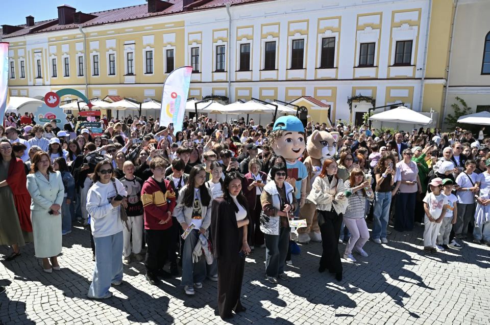 В Казанском Кремле открылся «Фестиваль детства» В Казанском Кремле открылся «Фестиваль детства»