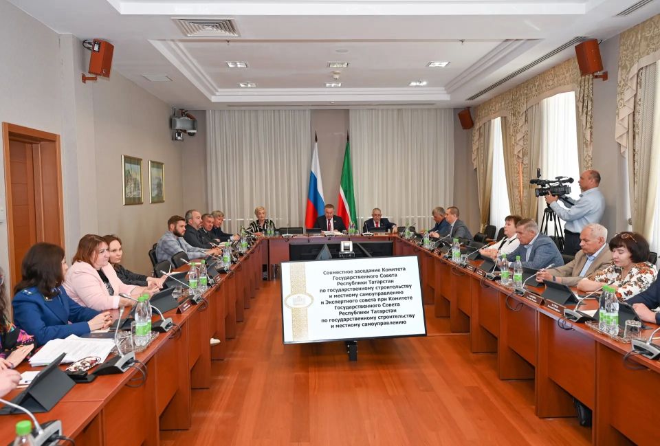 Состоялось заседание Комитета по государственному строительству и местному самоуправлению Состоялось заседание Комитета по государственному строительству и местному самоуправлению