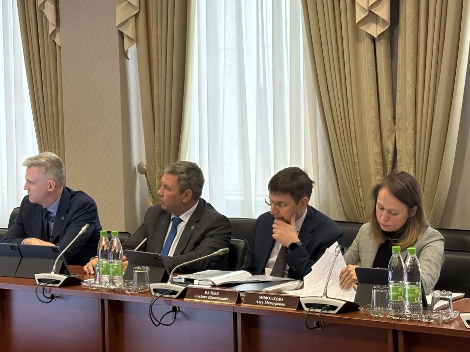 Леонид Якунин: «Необходимо обратить особое внимание на эффективное использование бюджетных средств» Леонид Якунин: «Необходимо обратить особое внимание на эффективное использование бюджетных средств»