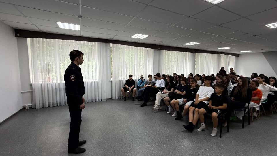В рамках профилактической работы сотрудники подразделения по делам несовершеннолетних Отдела МВД России по Бугульминскому району посетили детский оздоровительный лагерь «имени Губина»