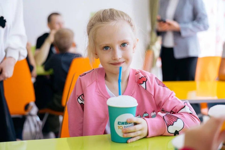 В День защиты детей в социальном приюте «Балкыш» начал работу фитобар