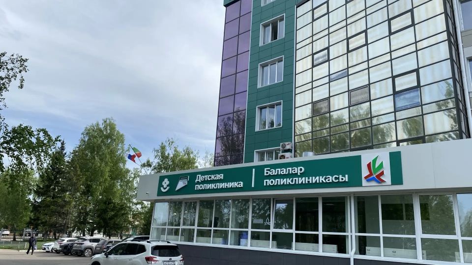 Замена катетера маленькому пациенту: слаженная работа врачей Елабужской детской поликлиники избавила семью от поездки за сотни километров