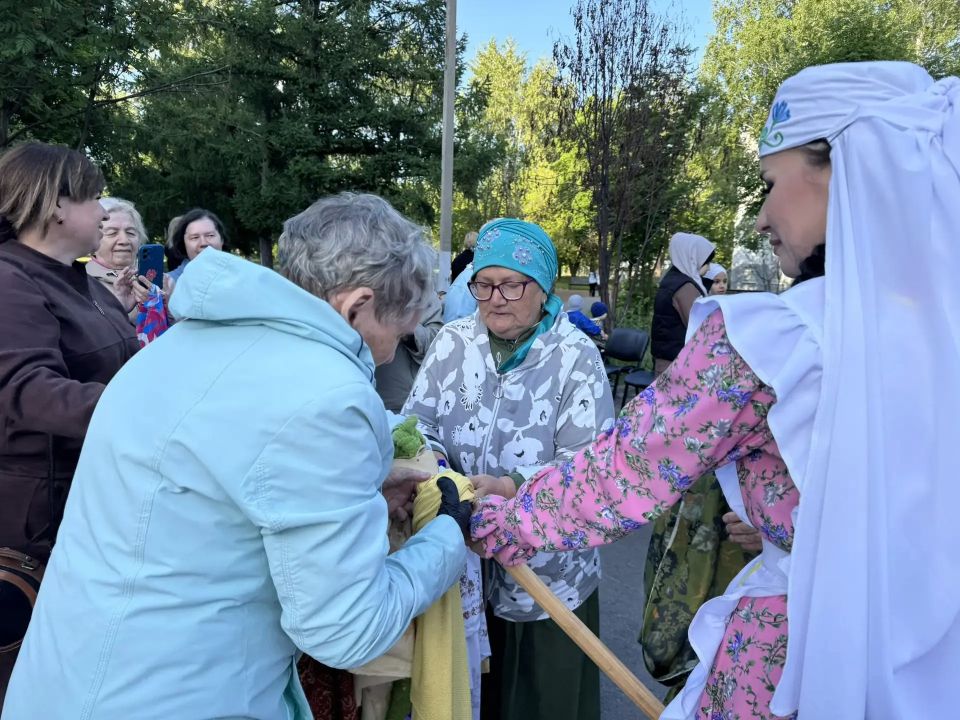 В Нижнекамске проходит сбор подарков на Сабантуй В Нижнекамске проходит сбор подарков на Сабантуй