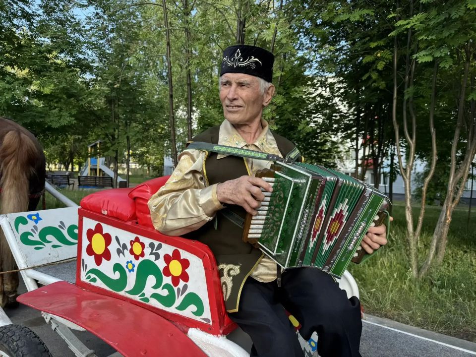 В Нижнекамске проходит сбор подарков на Сабантуй В Нижнекамске проходит сбор подарков на Сабантуй