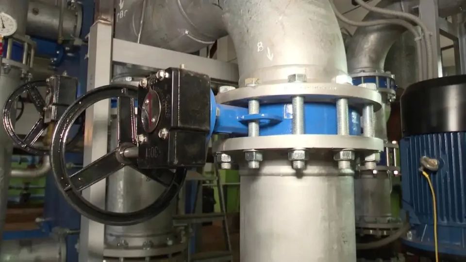 В Нижнекамске из-за ремонта сетей отключат горячую воду