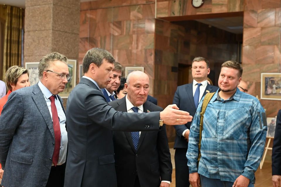 В Государственном Совете открылась выставка фотографий «Тыл и фронт – общая победа»