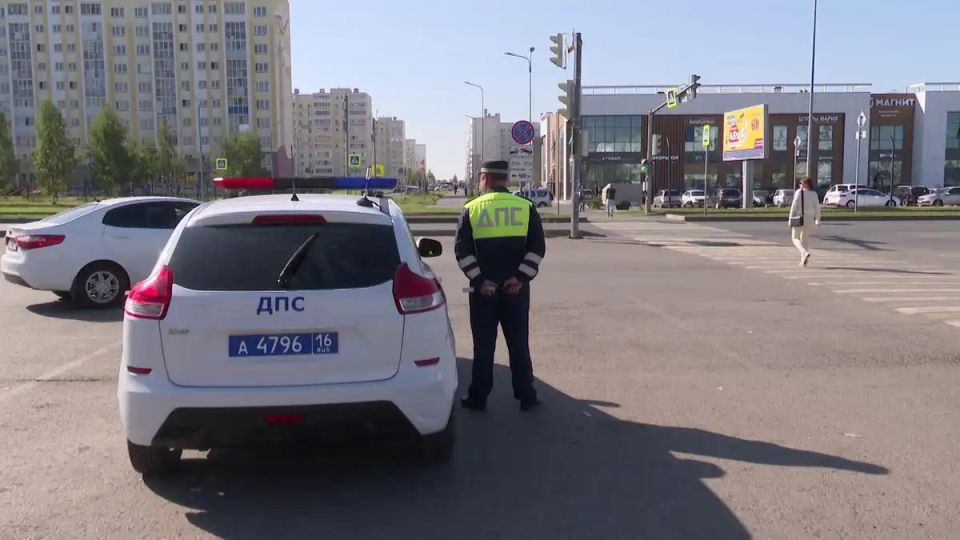 Госавтоинспекция Нижнекамска опубликовала график работы регистрационно-экзаменационного подразделения в праздничные дни июня
