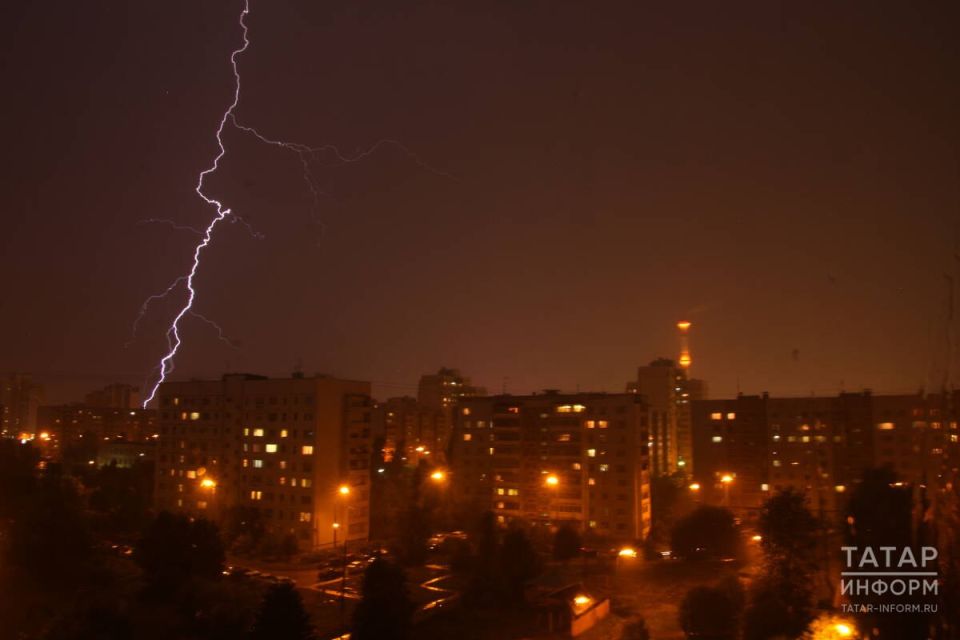 Завтра в Татарстане: дождь, гроза и ветер до 17 м/с