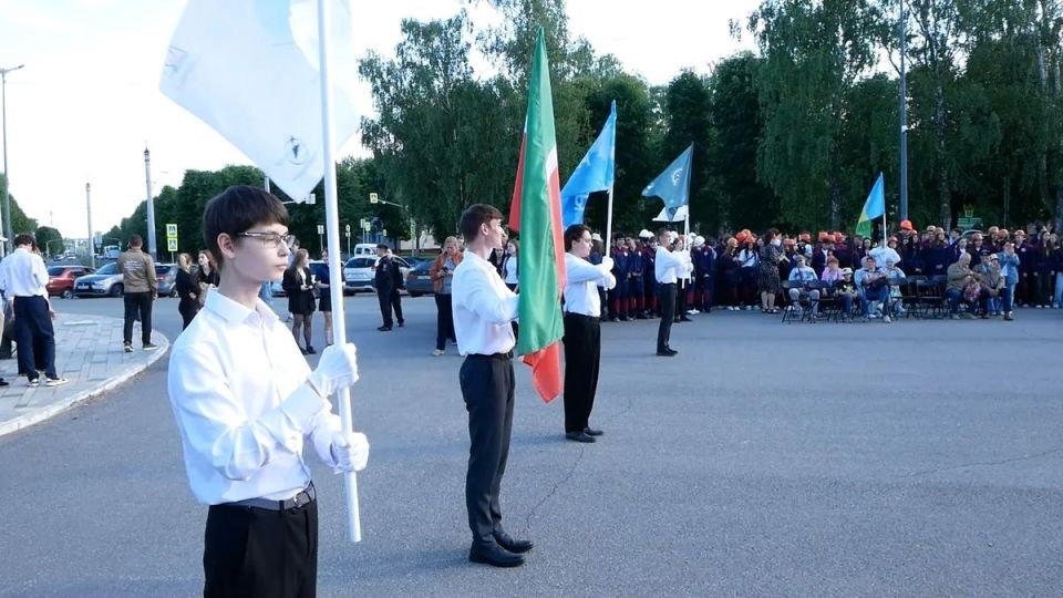 Нижнекамске дали старт третьему трудовому сезону студенческих отрядов