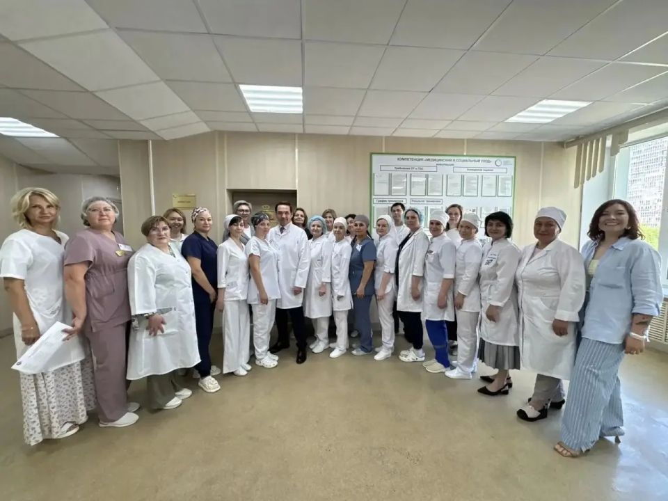 9 июня 2026 года на базе аккредитационно-симуляционного центра ГАПОУ «Казанский медицинский колледж» состоялся конкурс профессионального мастерства в номинации «Милосердие и забота» Республиканской премии «Врач года – Ак...