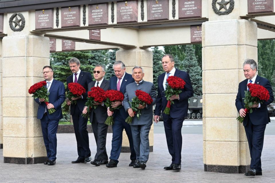 Глава МИД РФ Сергей Лавров поблагодарил Татарстан и руководство республики за организацию заседания СМИД ОДКБ в Казани Глава МИД РФ Сергей Лавров поблагодарил Татарстан и руководство республики за организацию заседания СМИД ОДКБ в Казани