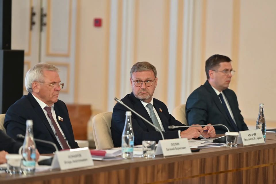 Вопросы развития строительной отрасли и реализации программы КРТ обсудили законодатели Поволжья Вопросы развития строительной отрасли и реализации программы КРТ обсудили законодатели Поволжья