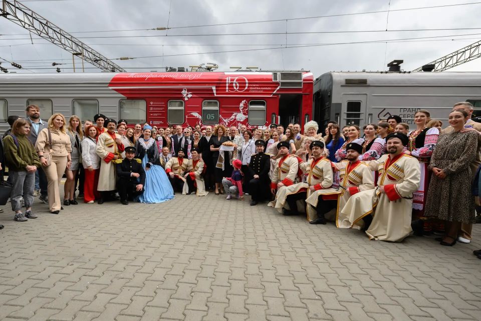 В Казань прибудет «Театральный поезд» В Казань прибудет «Театральный поезд»