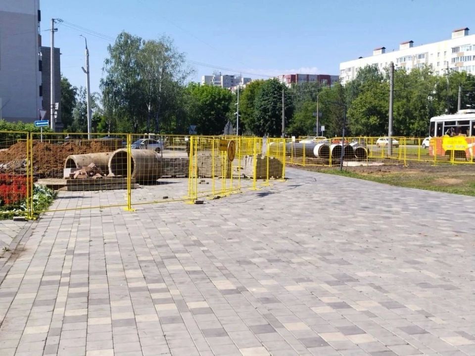 В городе продолжается масштабная замена сетей отопления и горячего водоснабжения В городе продолжается масштабная замена сетей отопления и горячего водоснабжения