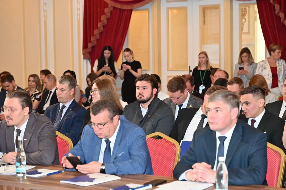 Вопросы развития строительной отрасли и реализации программы КРТ обсудили законодатели Поволжья Вопросы развития строительной отрасли и реализации программы КРТ обсудили законодатели Поволжья
