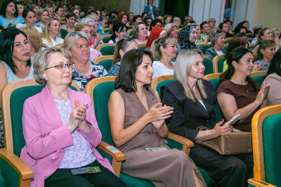 Социальные работники Нижнекамска отметили профессиональный праздник Социальные работники Нижнекамска отметили профессиональный праздник