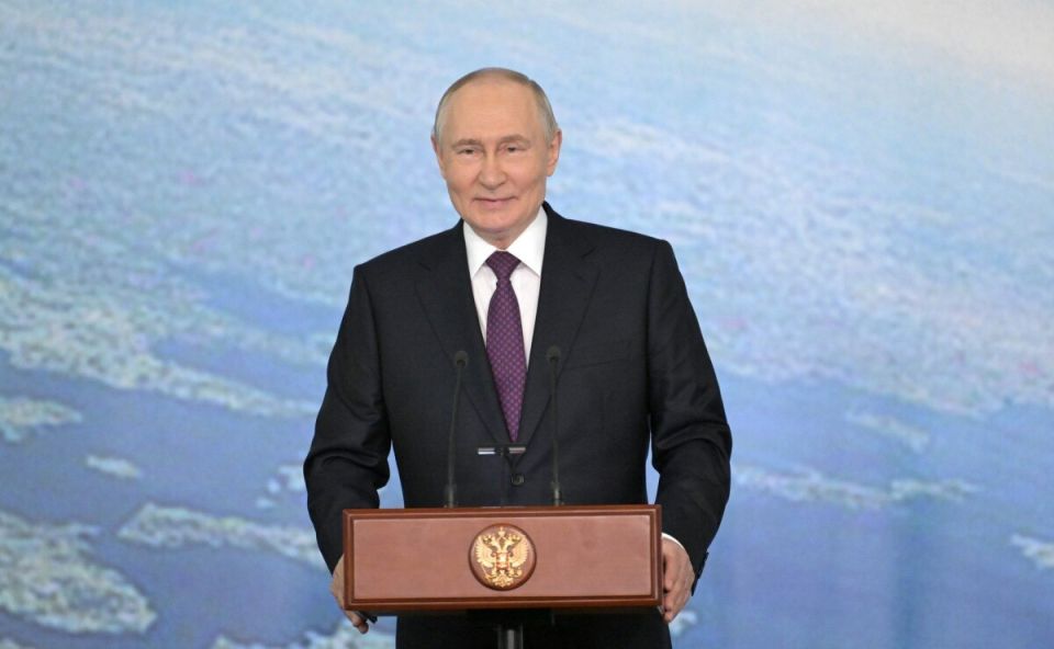 Владимир Путин прилетит в Казань на саммит Россия - АСЕАН, заявил пресс-секретарь президента Дмитрий Песков