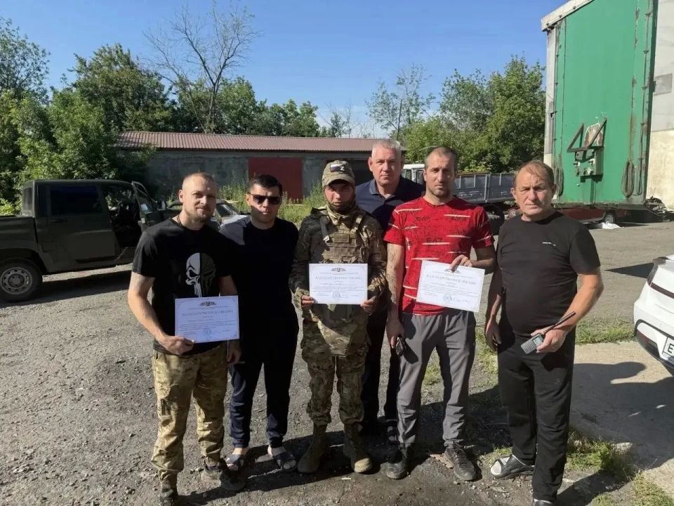Делегация Аксубаевского района Татарстана доставила в зону СВО 51-й гуманитарный груз Делегация Аксубаевского района Татарстана доставила в зону СВО 51-й гуманитарный груз