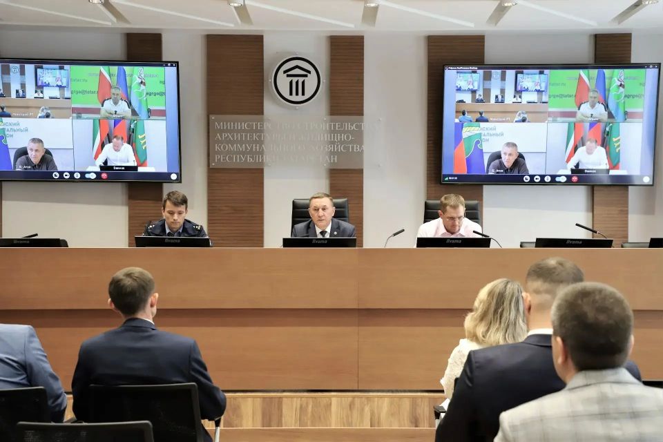 В Татарстане обсудили подготовку к отопительному сезону 2026/2027 года В Татарстане обсудили подготовку к отопительному сезону 2026/2027 года