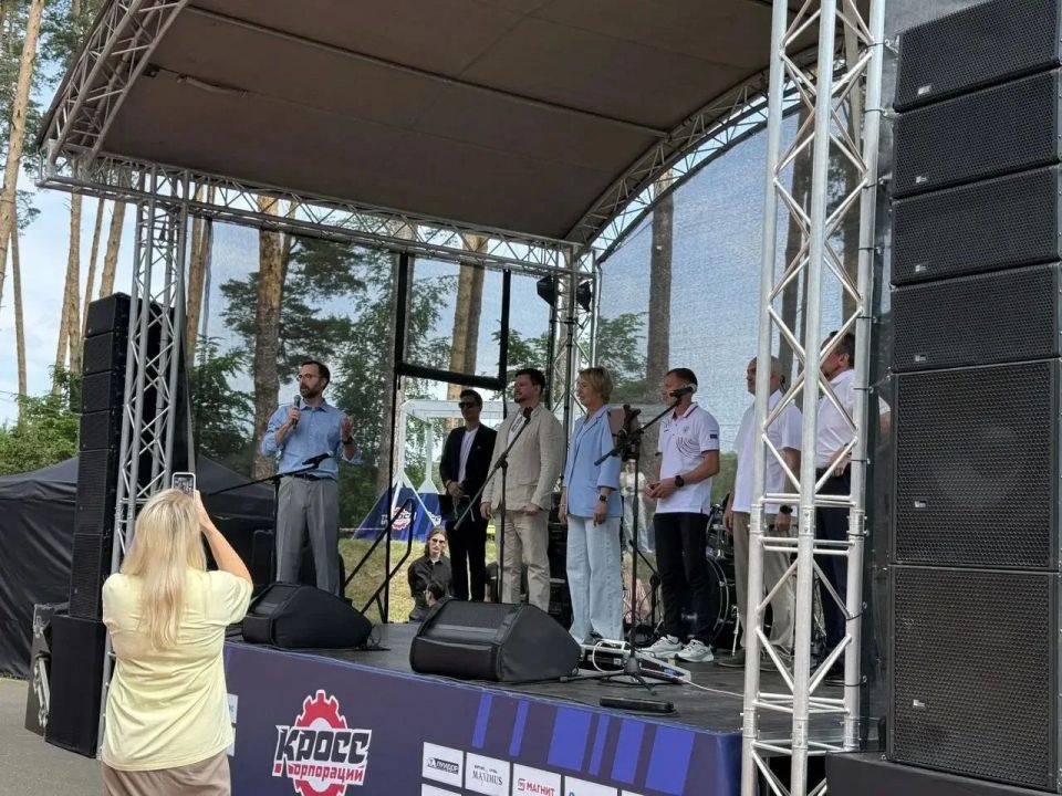 Команда Минздрава принимает участие в «Кроссе корпораций» Команда Минздрава принимает участие в «Кроссе корпораций»