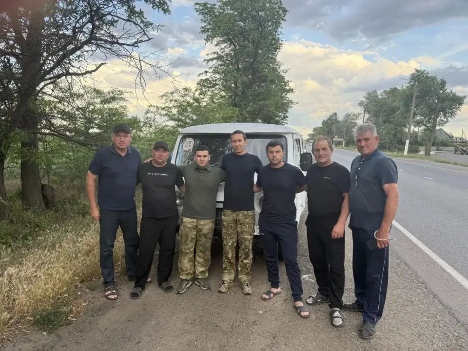 Делегация Аксубаевского района Татарстана доставила в зону СВО 51-й гуманитарный груз Делегация Аксубаевского района Татарстана доставила в зону СВО 51-й гуманитарный груз