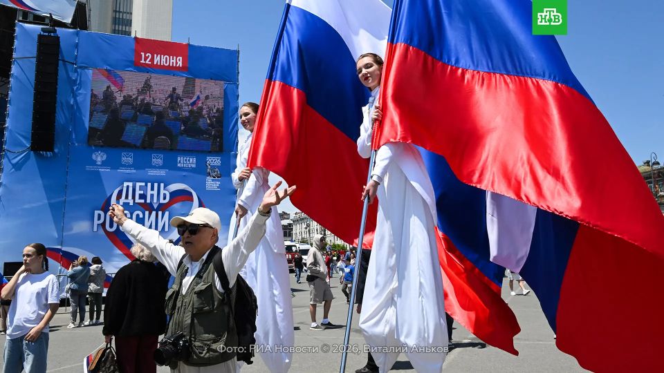 Белгород и Казань, Краснодар и Владивосток: по всей стране проходят праздничные мероприятия и патриотические акции ко Дню России Белгород и Казань, Краснодар и Владивосток: по всей стране проходят праздничные мероприятия и патриотические акции ко Дню России