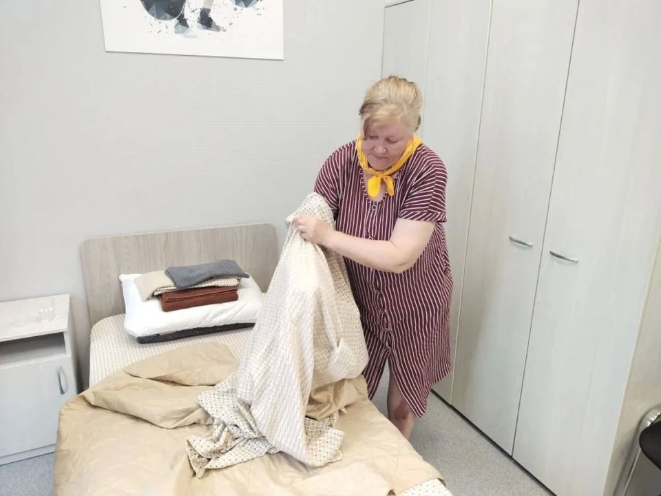 Жителей дома, пострадавшего в результате атаки БПЛА, временно разместили в лагере «Алмаш» Жителей дома, пострадавшего в результате атаки БПЛА, временно разместили в лагере «Алмаш»