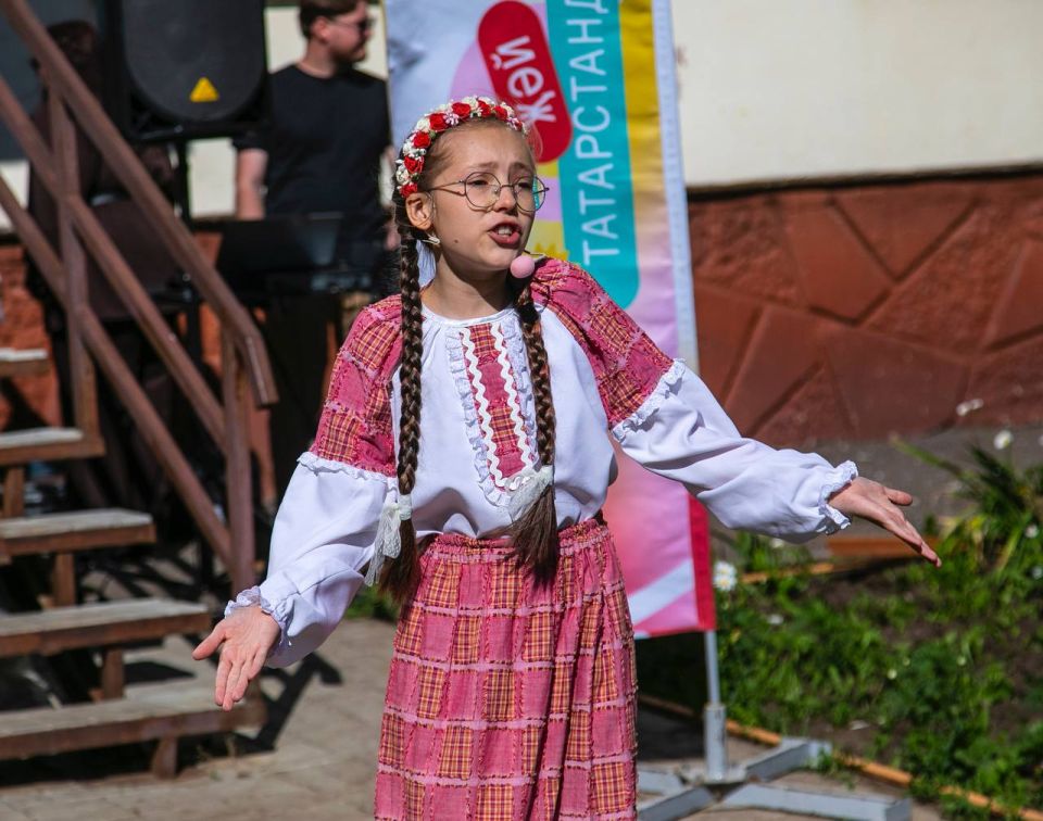 Во дворе дома на пр. Химиков, 14 прошёл зажигательный Сабантуй! Праздник стал частью республиканской программы «Лето в Татарстане» Во дворе дома на пр. Химиков, 14 прошёл зажигательный Сабантуй! Праздник стал частью республиканской программы «Лето в Татарстане»