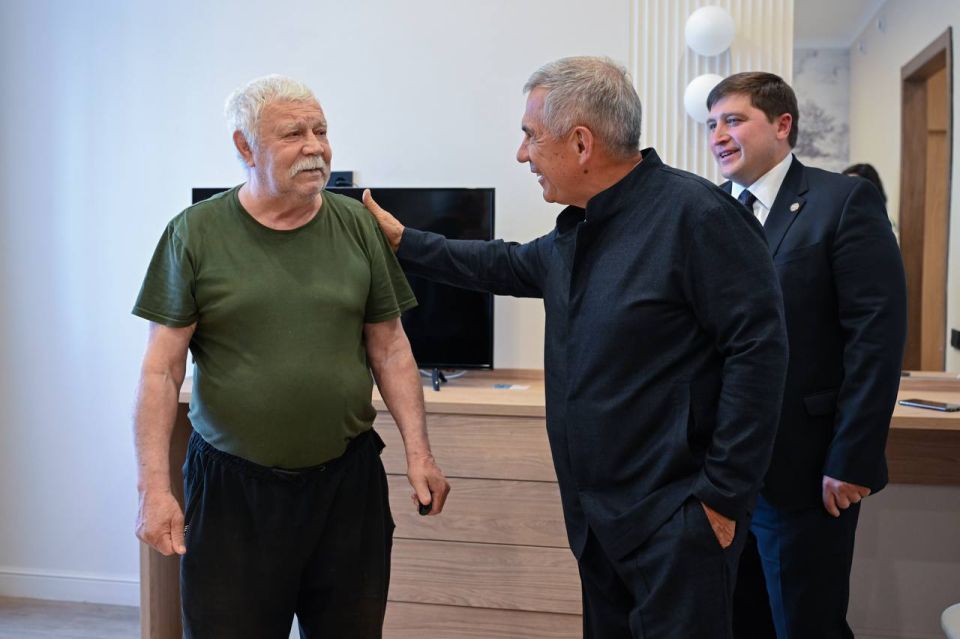 Сегодня к нам прибыл Раис Татарстана Рустам Нургалиевич Минниханов Сегодня к нам прибыл Раис Татарстана Рустам Нургалиевич Минниханов