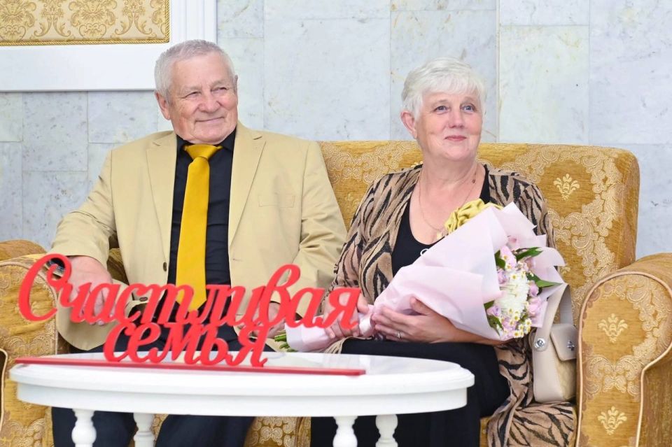 «Любите и будьте любимы!» — с этим девизом супруги Токаревы идут по жизни уже 50 лет