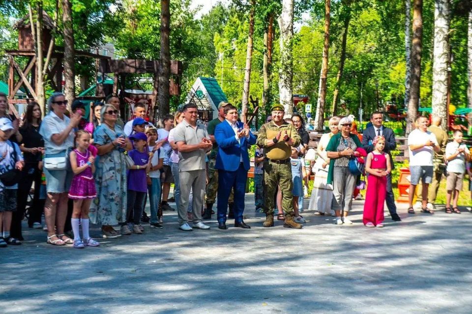 В парке аттракционов «Сабантуй» прошло благотворительное мероприятие «Сила России в людях», посвящённое семьям участников СВО, ветеранам боевых действий, волонтёрам и всем, кто своим трудом помогает развитию страны В парке аттракционов «Сабантуй» прошло благотворительное мероприятие «Сила России в людях», посвящённое семьям участников СВО, ветеранам боевых действий, волонтёрам и всем, кто своим трудом помогает развитию страны