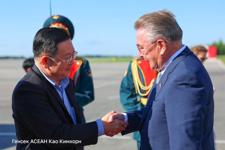 Казань на саммит АСЕАН начали прилетать первые делегации Казань на саммит АСЕАН начали прилетать первые делегации