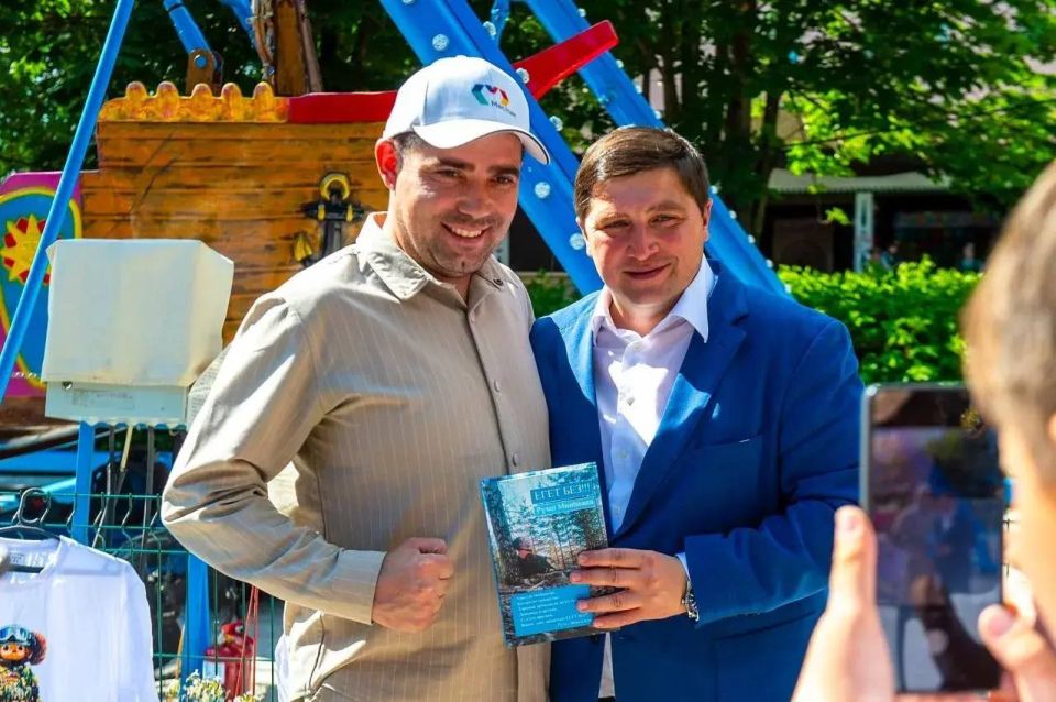 В парке аттракционов «Сабантуй» прошло благотворительное мероприятие «Сила России в людях», посвящённое семьям участников СВО, ветеранам боевых действий, волонтёрам и всем, кто своим трудом помогает развитию страны В парке аттракционов «Сабантуй» прошло благотворительное мероприятие «Сила России в людях», посвящённое семьям участников СВО, ветеранам боевых действий, волонтёрам и всем, кто своим трудом помогает развитию страны