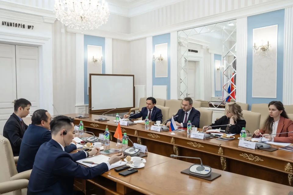 Президент России Владимир Путин дал старт мероприятиям форума Россия — АСЕАН в Казани Президент России Владимир Путин дал старт мероприятиям форума Россия — АСЕАН в Казани