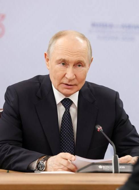 Путин в новом театре Камала назвал Казань олицетворением культурного многообразия России