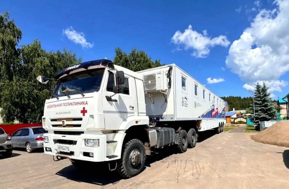 На этой неделе мобильная поликлиника Городской больницы №5 продолжает работать в селе Красный Бор Агрызского района
